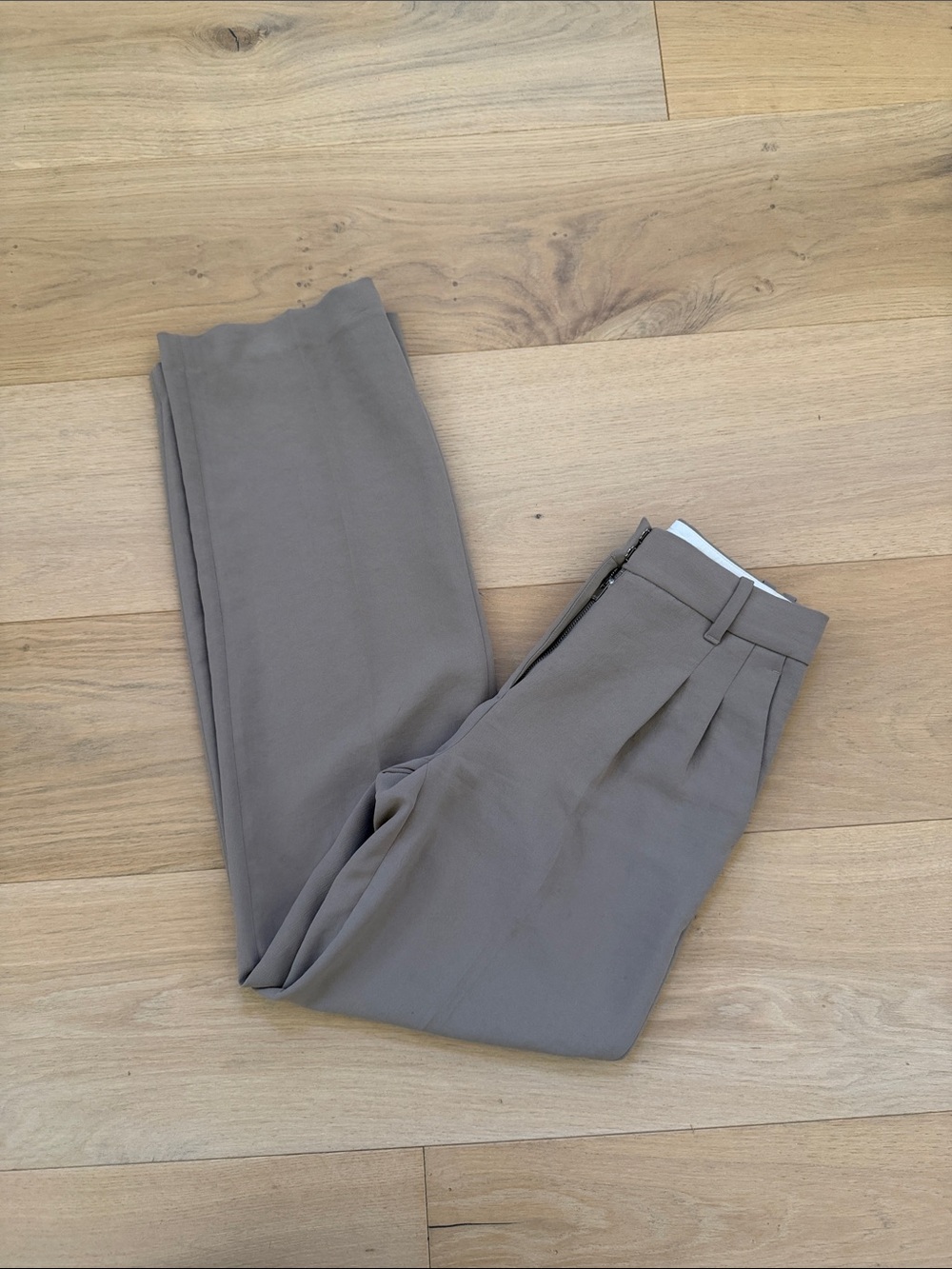 Aritzia Effortless Pants